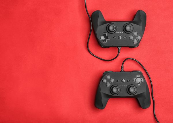 Video game controllers 